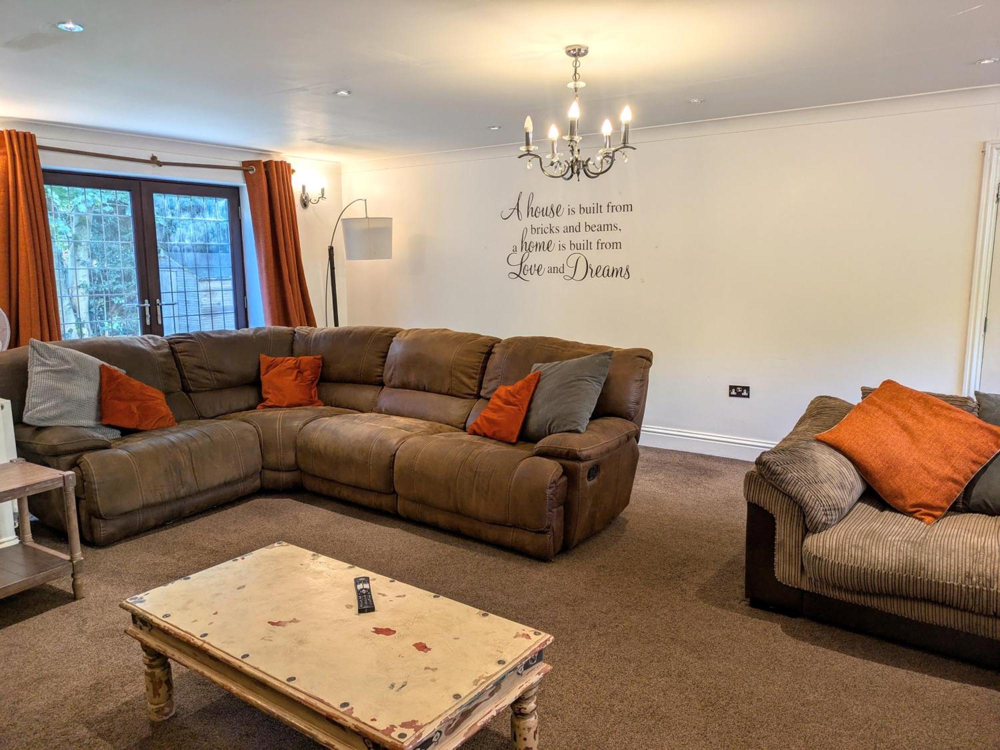 Spacious Home For Large Families And Contractors Wolverhampton Zewnętrze zdjęcie